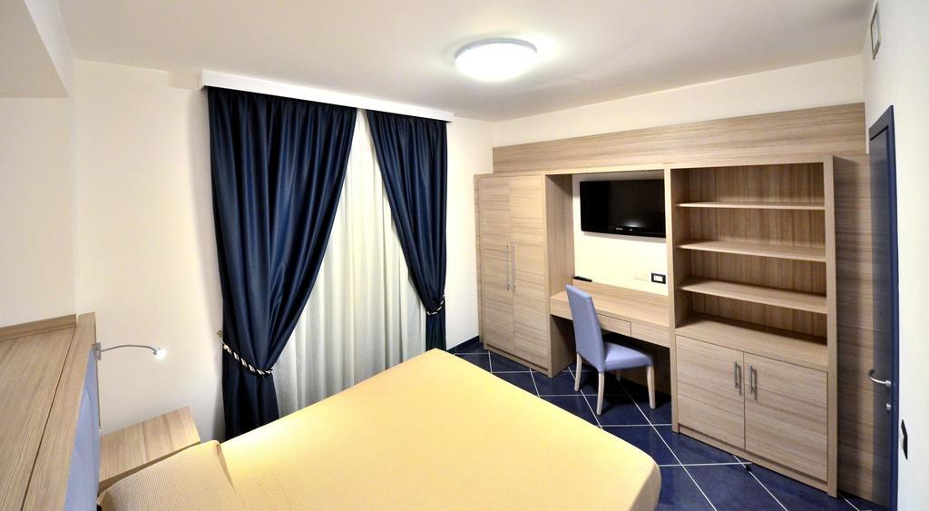 Astro Hotel 4*
