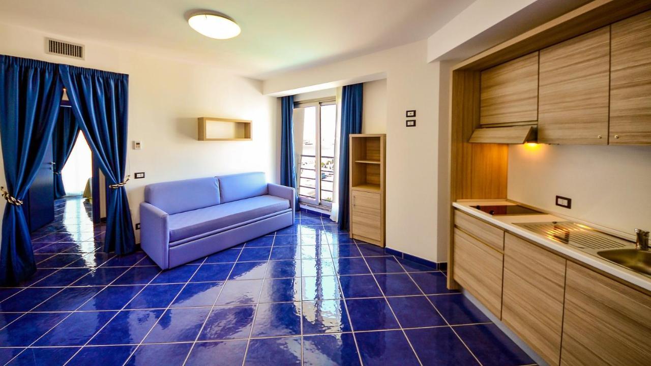 Astro 4* Cefalù