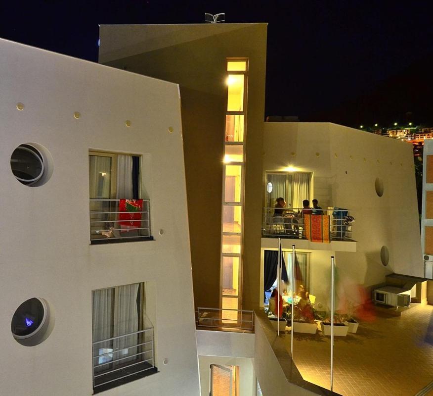 Hotel Astro
