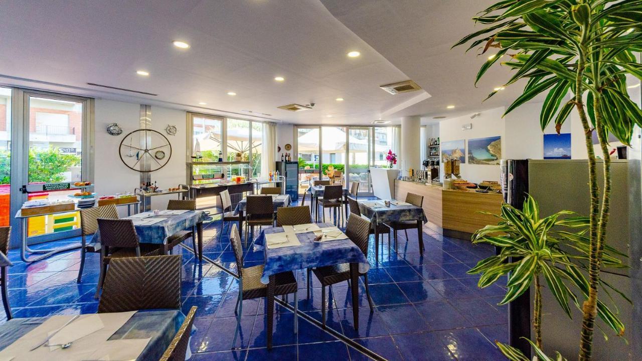 Hotel Astro 4*